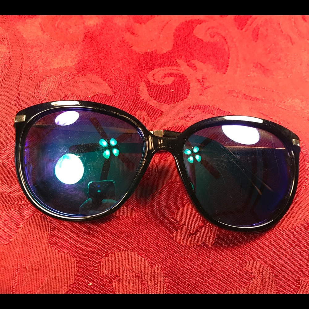 Douchebag sunglasses. - Picture 2 of 5